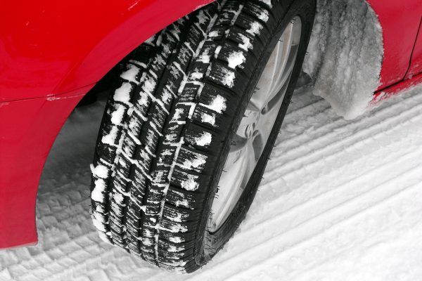 La importancia del buen estado de los neumáticos en invierno