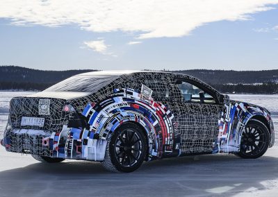 BMW M Neue Klasse - vista posterior - lateral