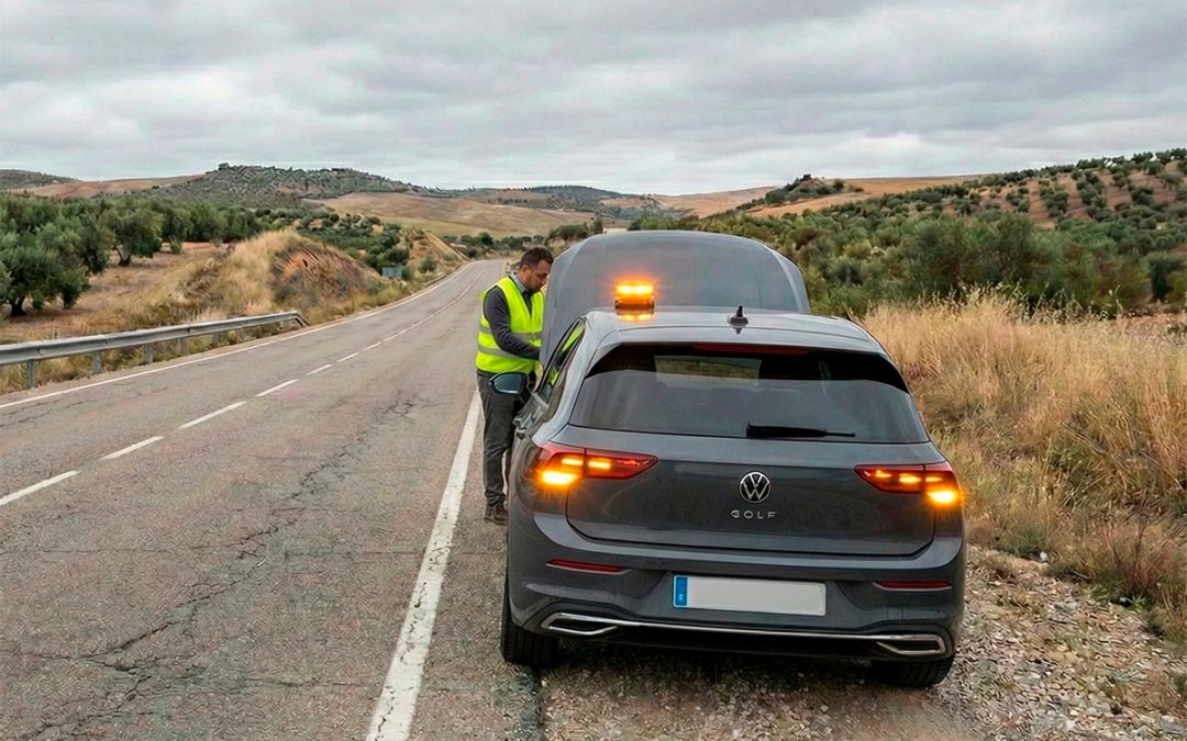 Señalizar una retención por avería: cuándo y cómo hay que hacerlo en España