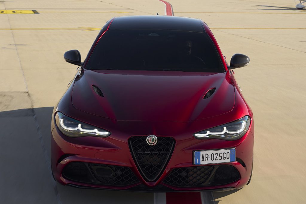 Alfa Romeo Giulia Quadrifoglio Collezione - frontal