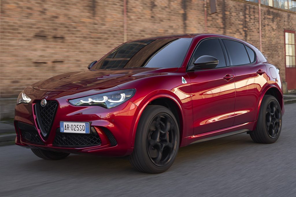 Alfa Romeo Stelvio Quadrifoglio Collezione - frontal - lateral