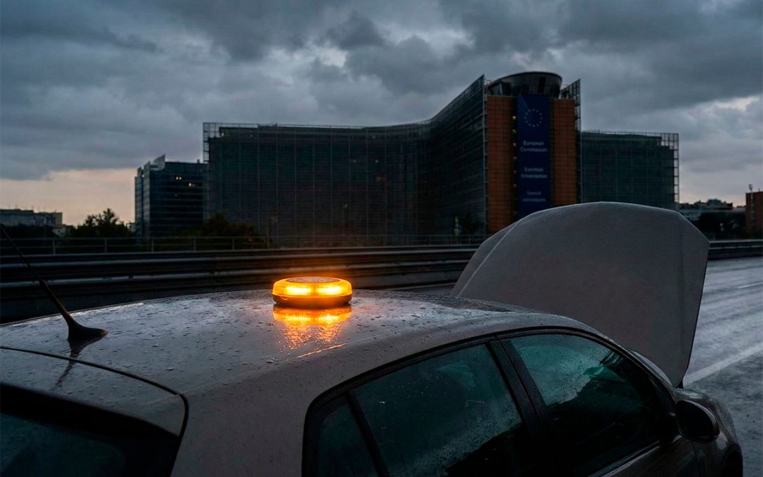 Bruselas cuestiona el procedimiento de la DGT para imponer la baliza V16