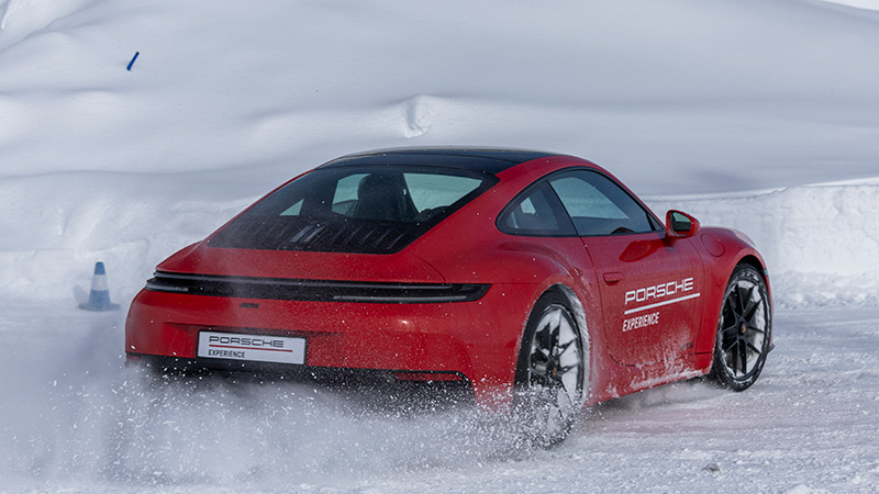 Porsche 911 GTS en Ice Experience