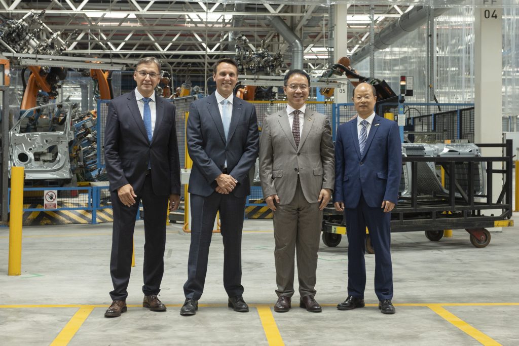 Geely y Ford Almussafes