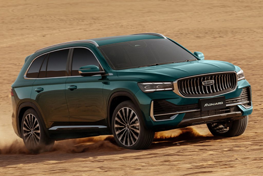 Geely Monjaro - vista lateral - frontal