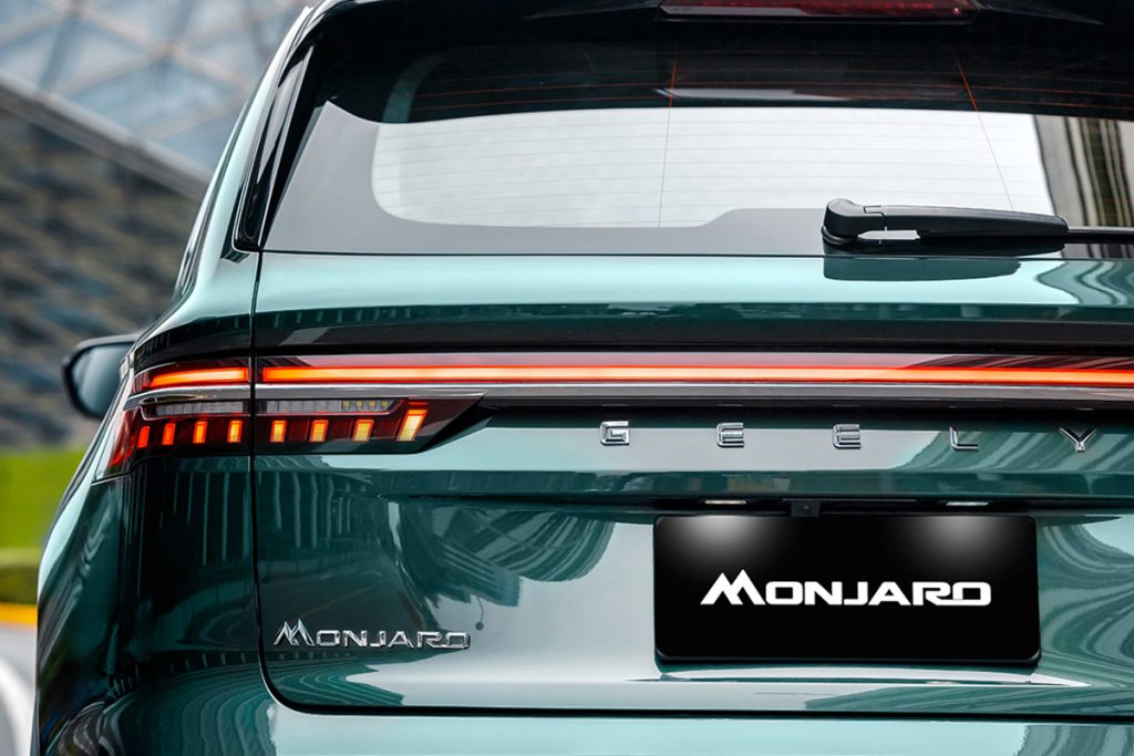 Geely Monjaro - pilotos