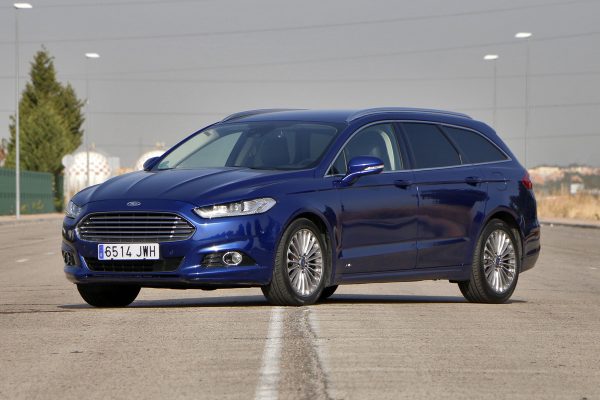 Ford Mondeo Sportbreak Titanium 2.0 TDCi 132 kW (180 CV) AWD PowerShift<br>Año 2017; 19.864 €; 140.700km