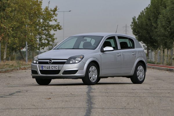 Opel Astra 5p Enjoy 1.6 16V<br>Año 2004; 5650 €; 17.700km